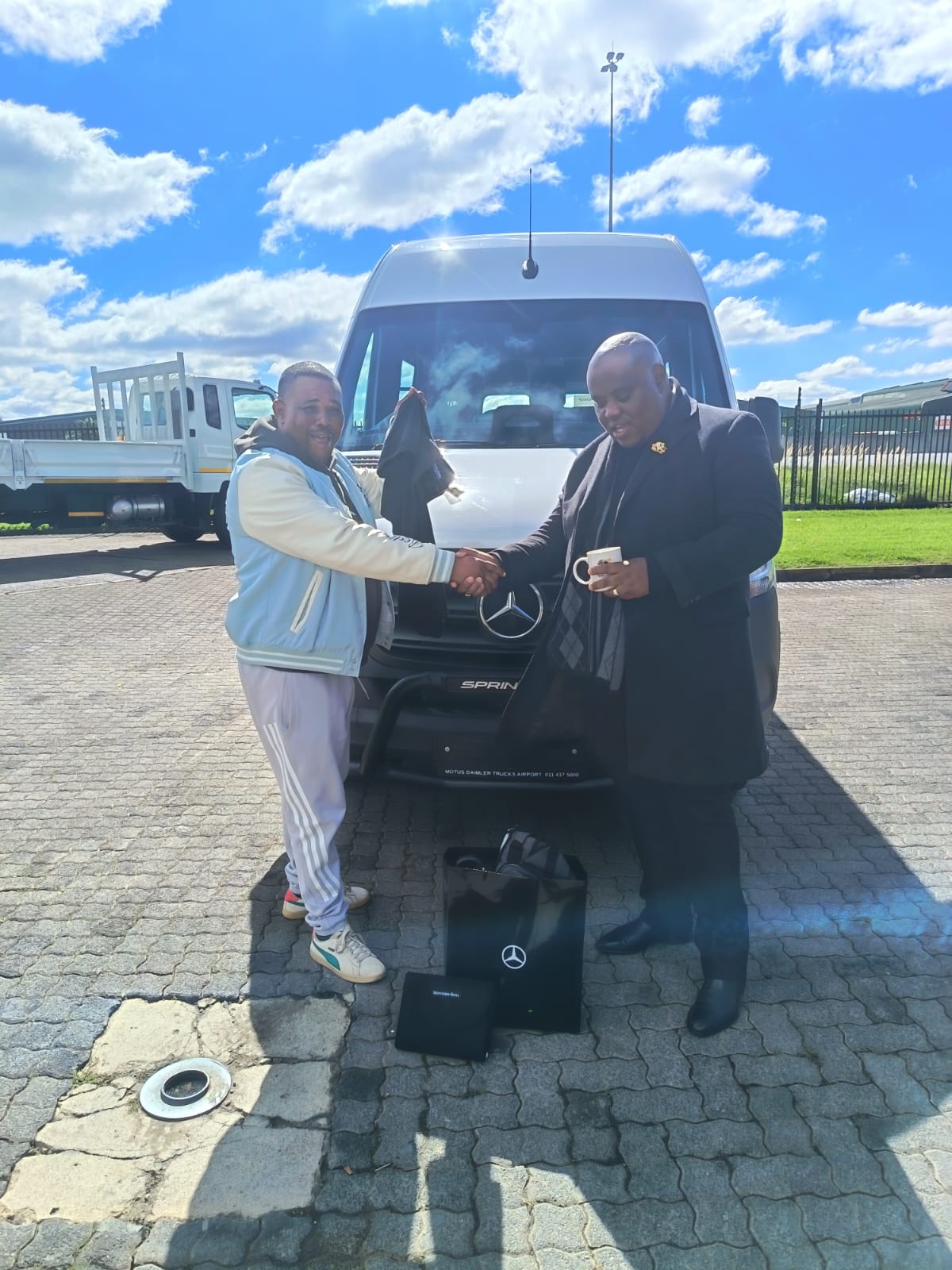 Bantu Bus Delivery 222 (13)